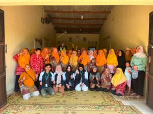 3. Mahasiswa KKN Ajak Ibu-ibu PKK Karangpelem Ubah Potensi Desa Jadi Peluang Usaha